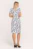 Ecru Kleid mit geometrischem Muster – Pola