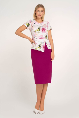 Bluse in Ecru mit bischofsfärbigen Blumenmuster und Schößchen – Kaia