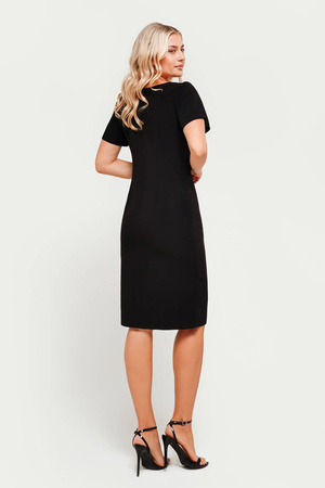 Schwarzes Kleid mit verziertem Ausschnitt – Victoria